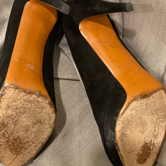 Gucci Women's Black Suede Pumps (Size 37 1/2) - Picture 7 of 8